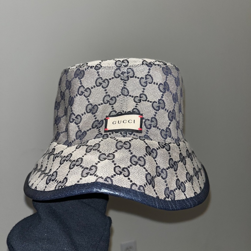 Gucci bucket hat